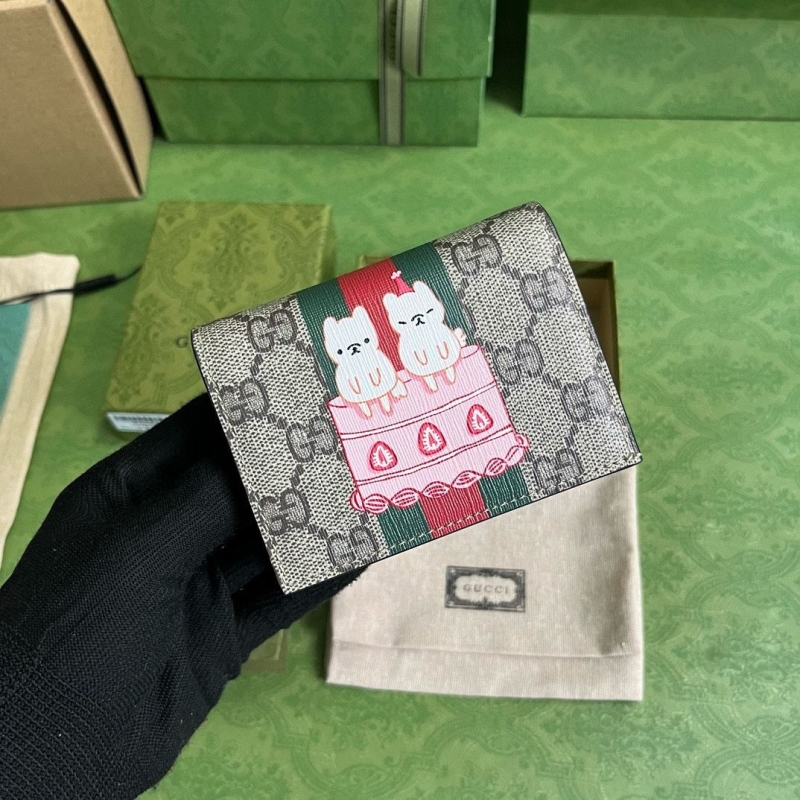 G*u*i wallets & purse